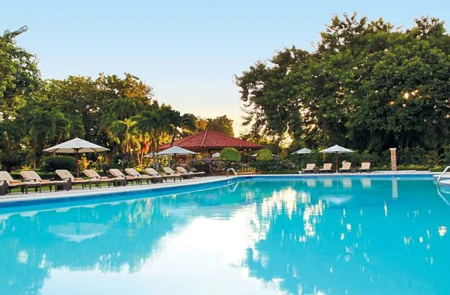 Hotel El Embajador piscine